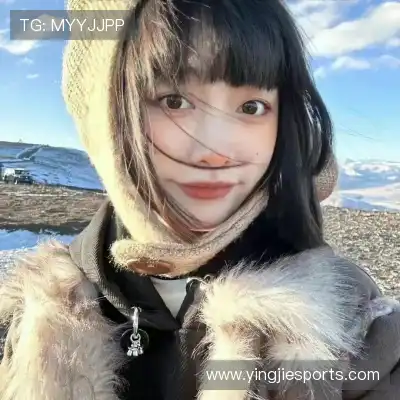 龙含雅